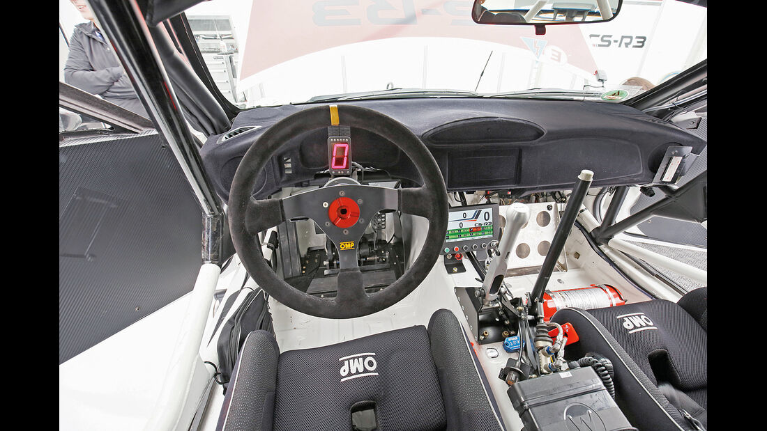 Toyota GT86 R3, Cockpit