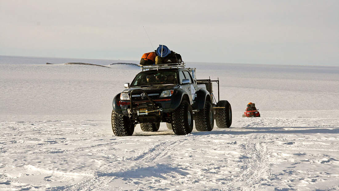 Toyota AntarktisExpedition Mit dem Toyota Hilux zum Südpol auto