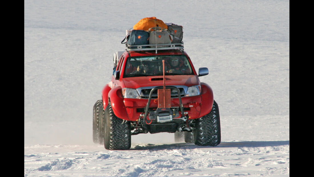 Toyota Hilux Arctic Truck Südpol Expedition 2010