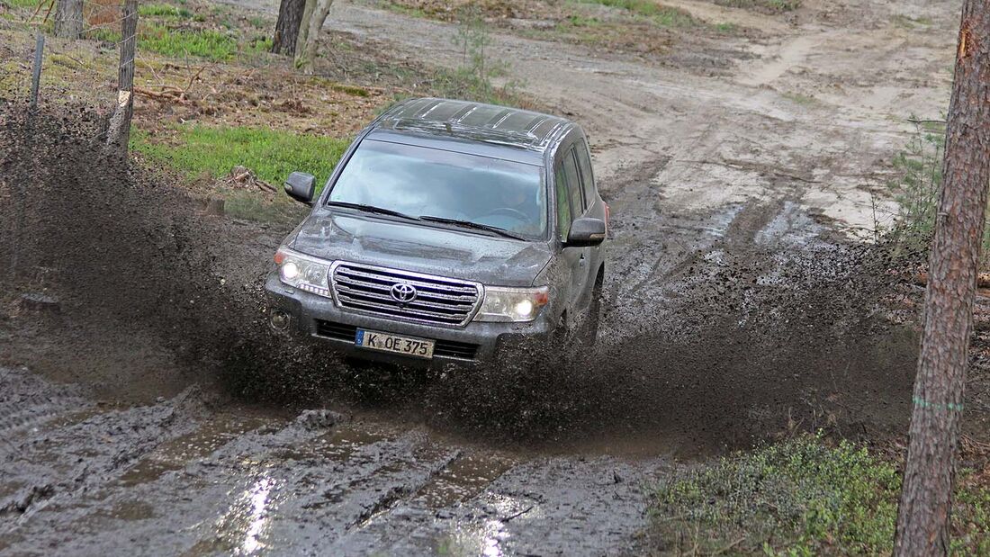 Toyota Land Cruiser V8 2012 Supertest