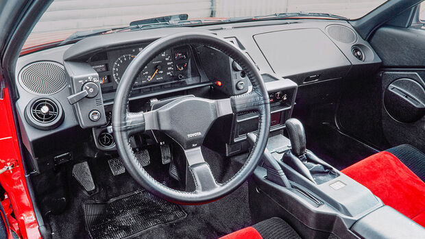 Toyota MR2 W1 (1985), Innenraum