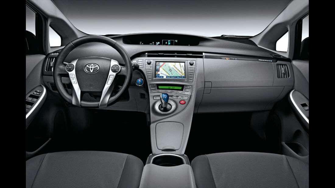 Toyota Prius Plug-in, Cockpit