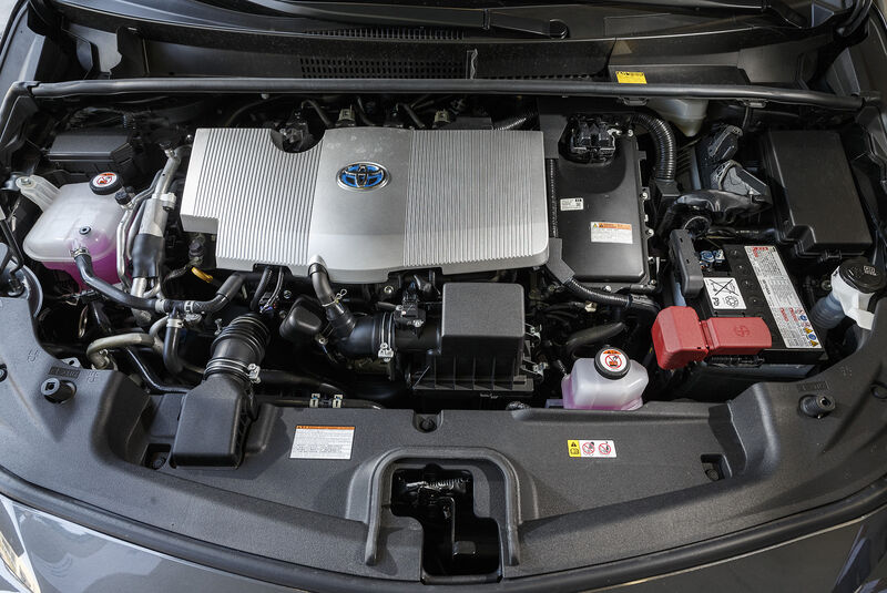 Toyota Prius Plug-in Hybrid Front Detail