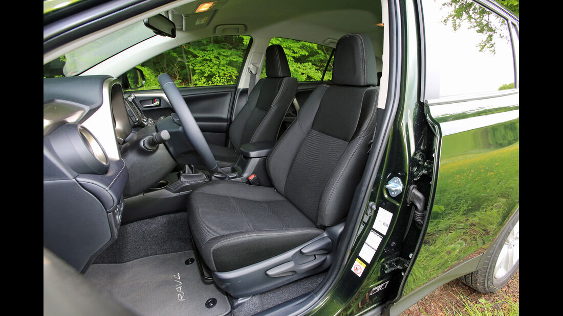 Toyota RAV4 2.2 D-4D AWD Life, Fahrersitz