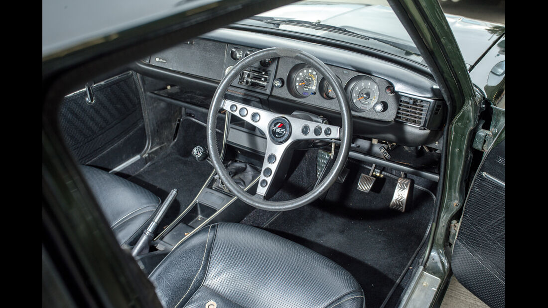 Toyota Sprinter Trueno, Cockpit