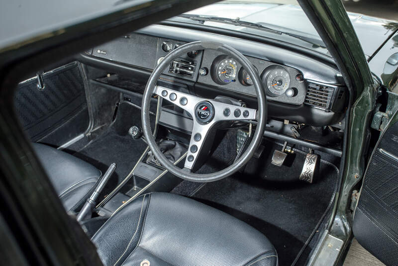 Toyota Sprinter Trueno, Cockpit