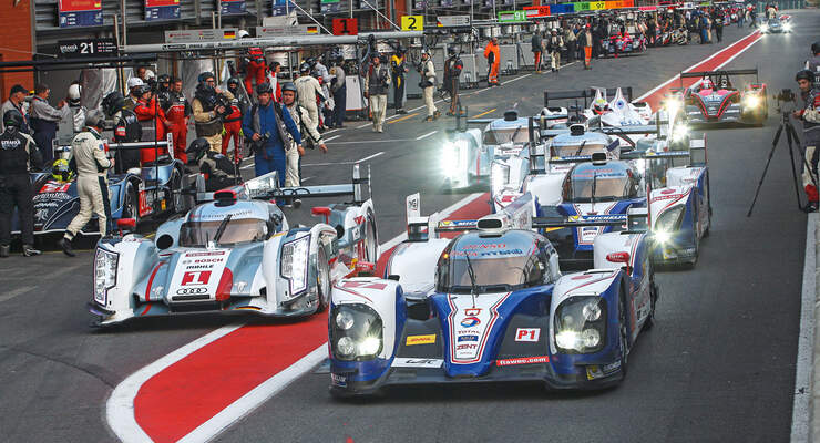 Toyota TS030, Frontansicht, Boxengasse