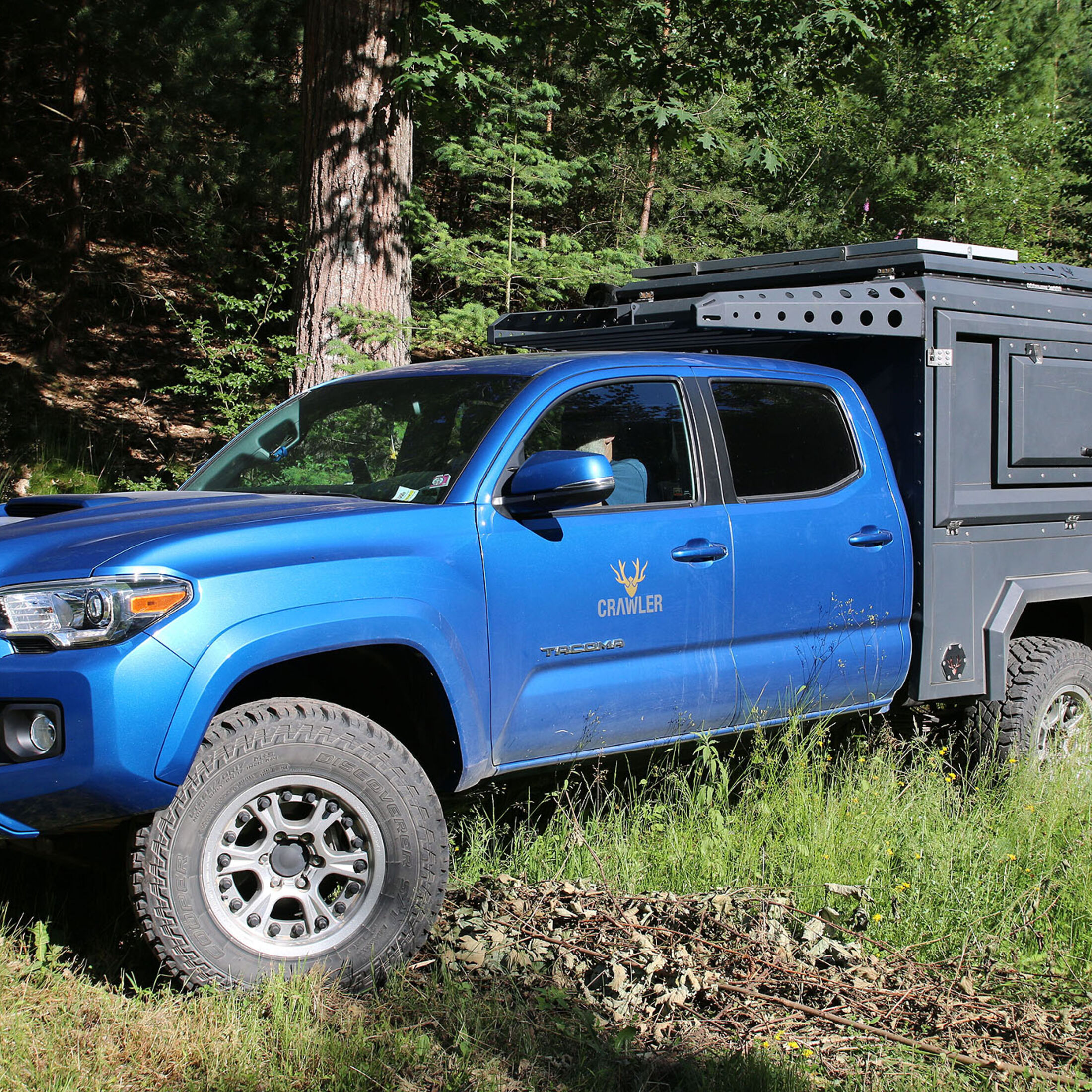 Toyota Tacoma mit Crawler Wohnkabine CMP 190: Pickup-Camping