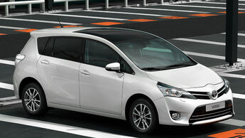 Toyota Verso Facelift Paris 2012