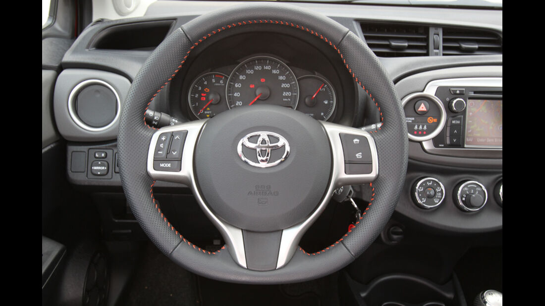 Toyota Yaris 1.4D-4D, Lenkrad