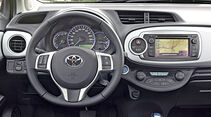 Toyota Yaris Hybrid, Cockpit, Lenkrad