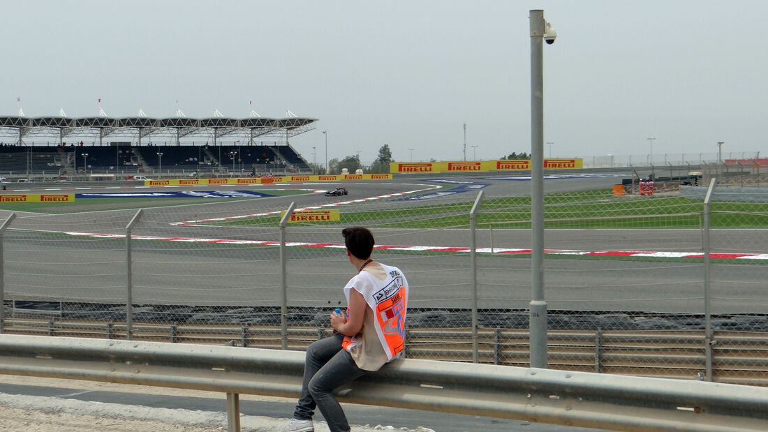 Trackwalk - Formel 1 - GP Bahrain - 20. April 2038