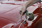 Triumph TR 3, Motorhaube, spezieller Schlüssel, Detail