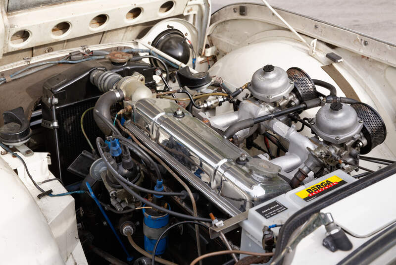 Triumph TR4, Motor