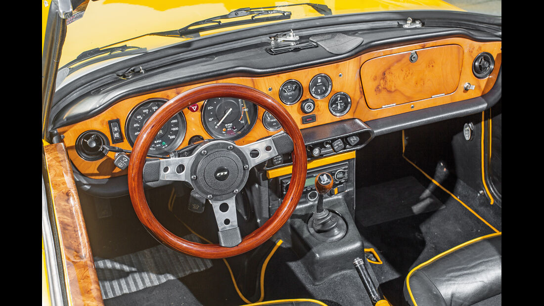 Triumph TR6, Cockpit