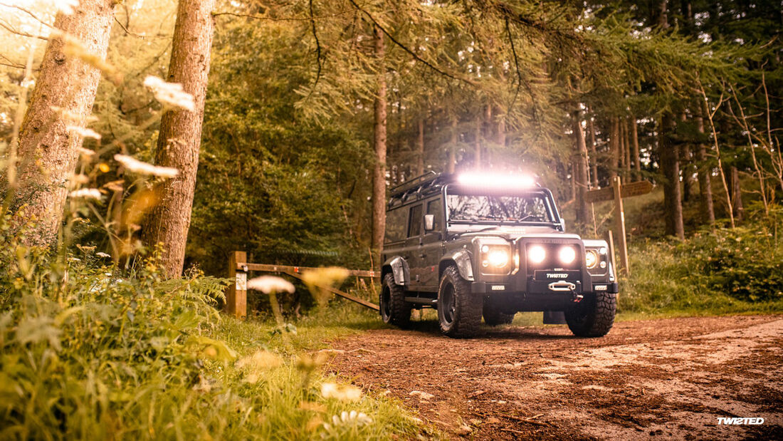 Twisted Land Rover Defender V8 Umbau