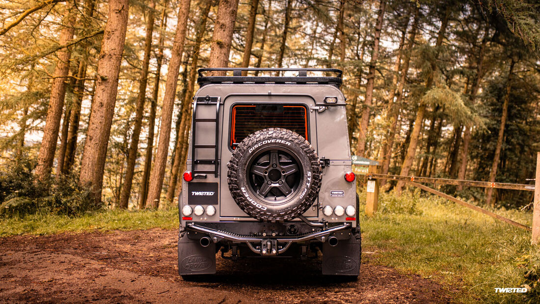 Twisted Land Rover Defender V8 Umbau