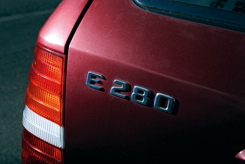 Typenbezeichnung, Mercedes-Benz E 280 T
