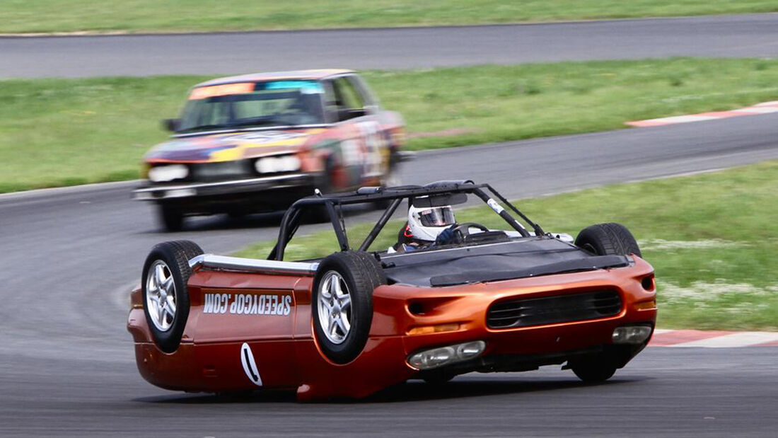 Upside Down-Camaro, Chevrolet Camaro, Ford Festiva, Speedycop