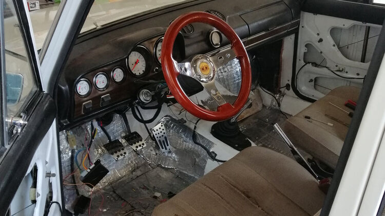 Kfz-Cockpit Uhr Rund beleuchtet - Lada / Schiguli & Oldtimer