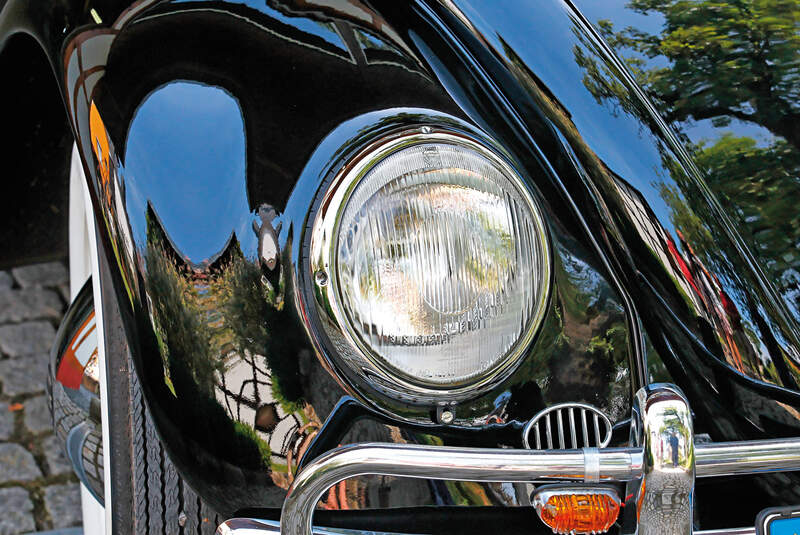 VW 1200 Cabrio, Frontscheinwerfer