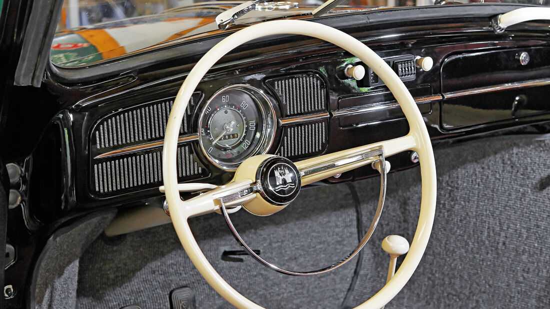 VW 1200 Cabrio, Lenkrad, Cockpit