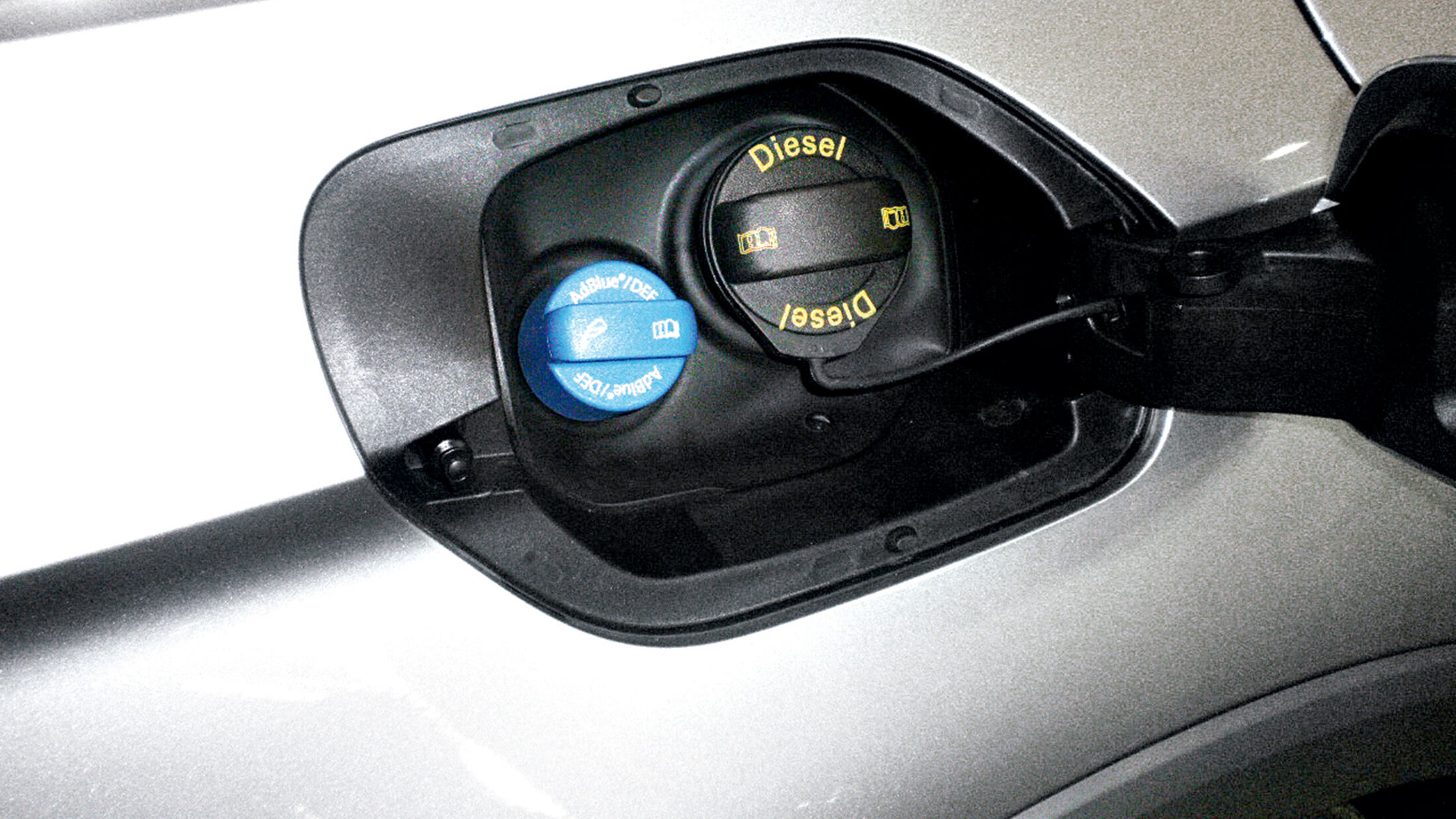 CAR1 AdBlue Diesel Additiv Zusatz Harnstoff-Lösung Abgasreinigung  Dieselmotor Kraftstoff 5L : : Auto & Motorrad