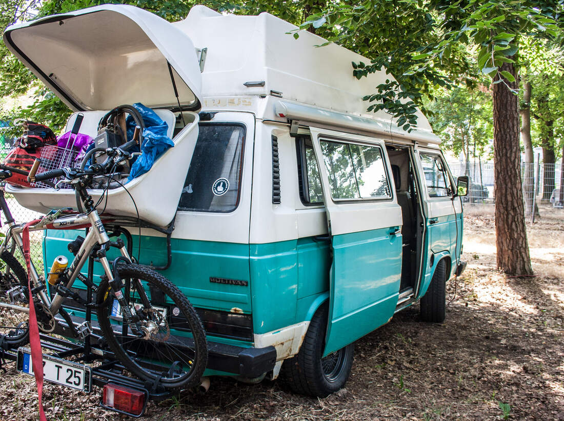 VW Bus Tuning Treffen 2017: Irre Bullis und ihre Besitzer - auto motor ...