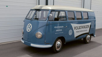 VW Bus T1 Schulwagen von vorn