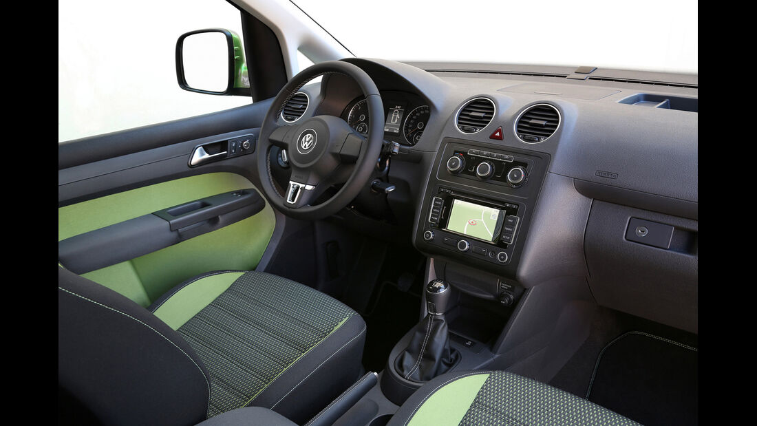 VW Cross Caddy 2.0 TDI DSG 4 Motion, Cockpit, Lenkrad