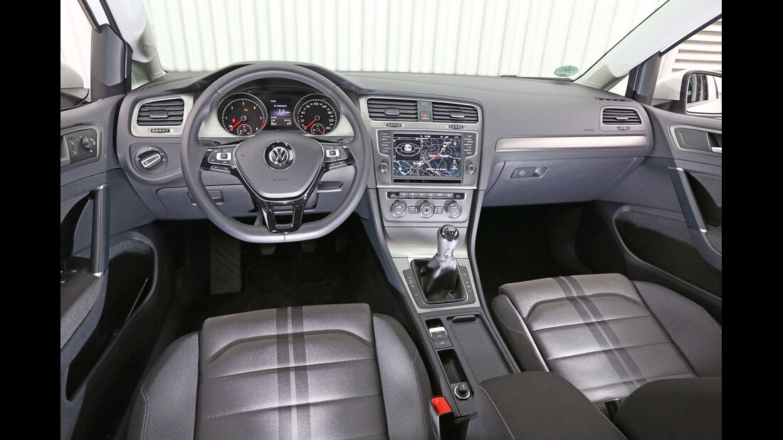 VW Golf 1.6 TDI, Cockpit, Lenkrad