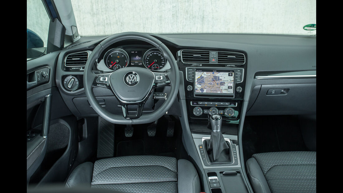 VW Golf 2.0 TDI, Cockpit