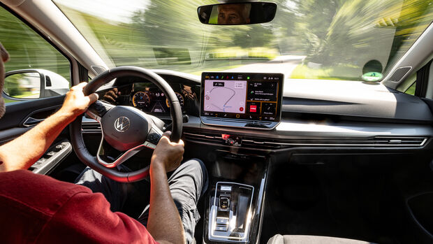 VW Golf 8.5 1.5 eTSI, Cockpit