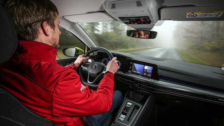 Vw Golf Viii 1 5 Etsi So Fahrt Der Kompakte Als Mildhybrid Auto