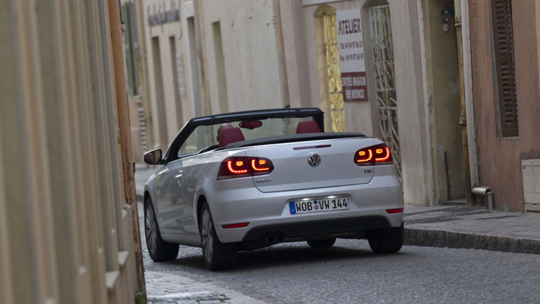 VW Golf Cabrio, Rückansicht, Stadt, offen