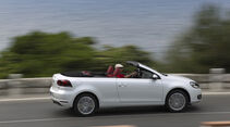 VW Golf Cabrio, Seitenansicht, Straßenfahrt, offen