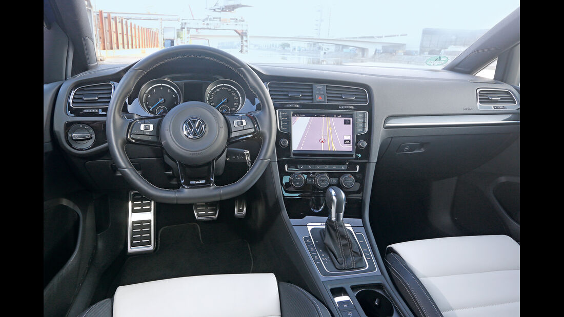 VW Golf, Cockpit