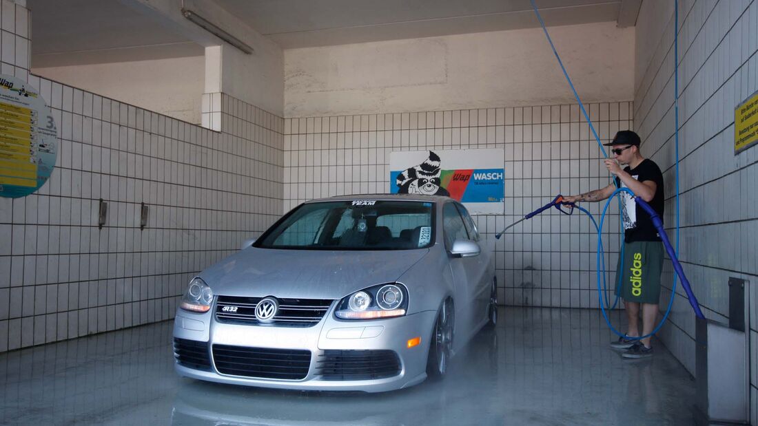 VW Golf GTI Tankstelle