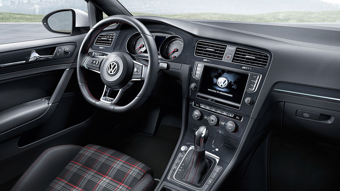 VW Golf GTI VII