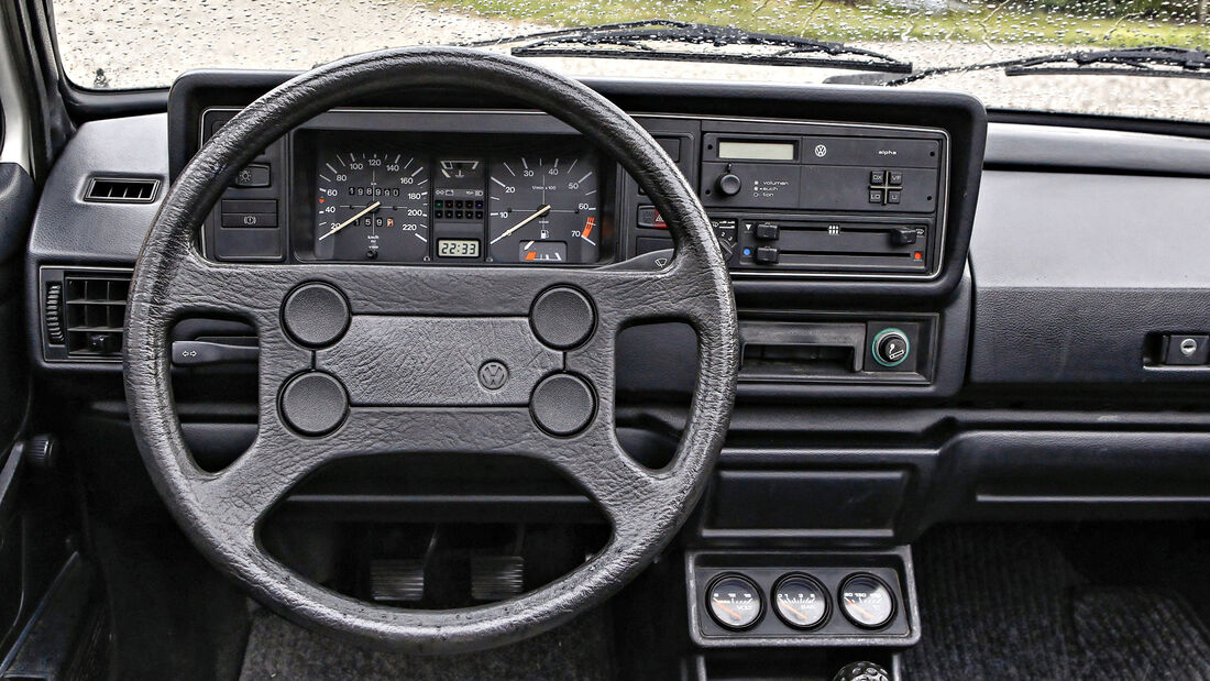 VW Golf I Cabrio 1.8, Interieur