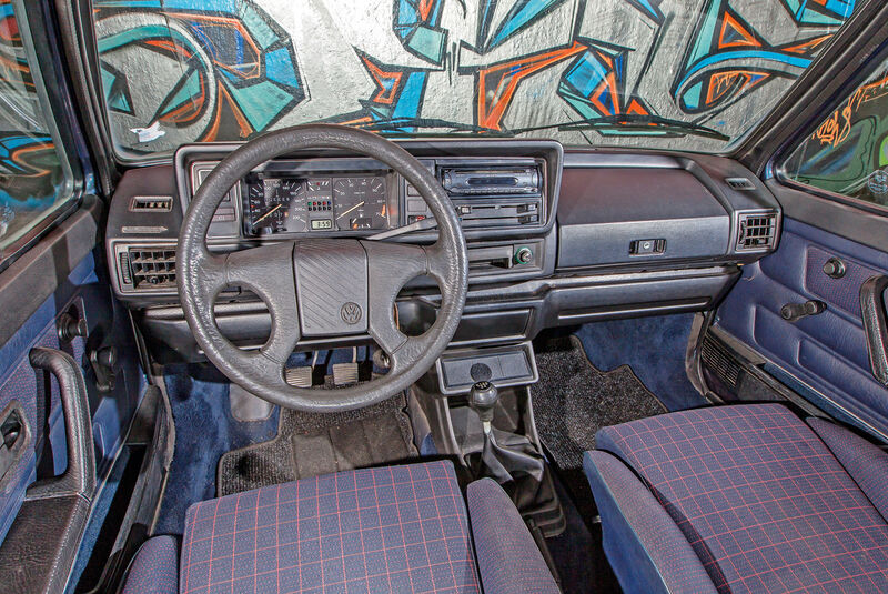VW Golf I Cabriolet, Cockpit, Lenkrad