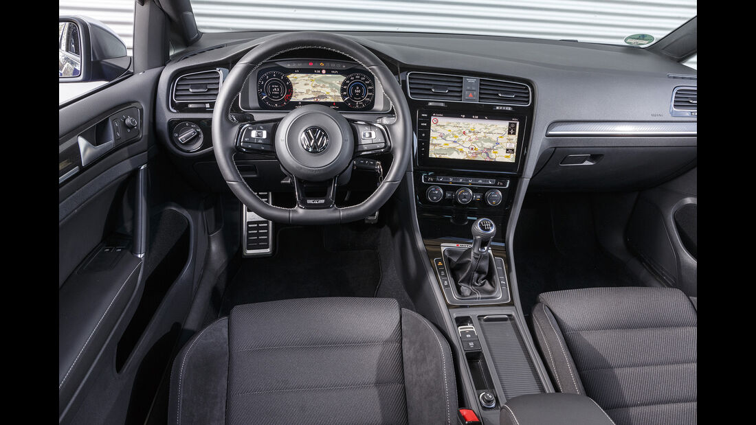 VW Golf R 2.0 TSI 4 Motion, Interieur