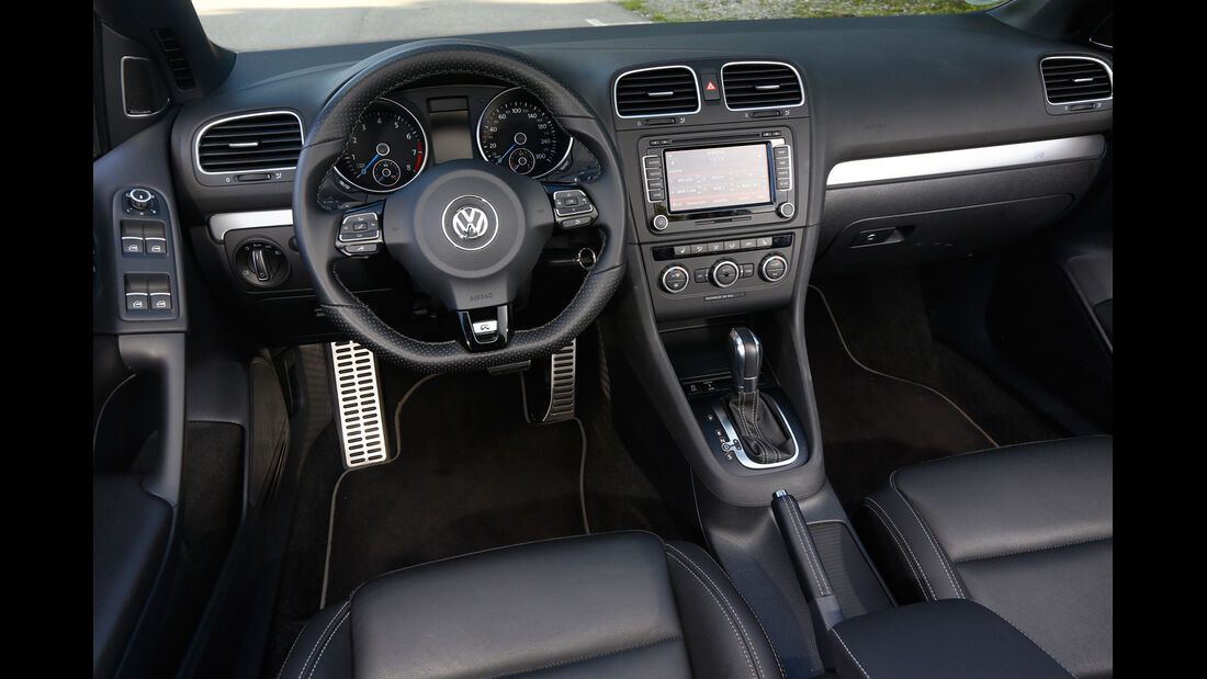 VW Golf R Cabriolet, Cockpit