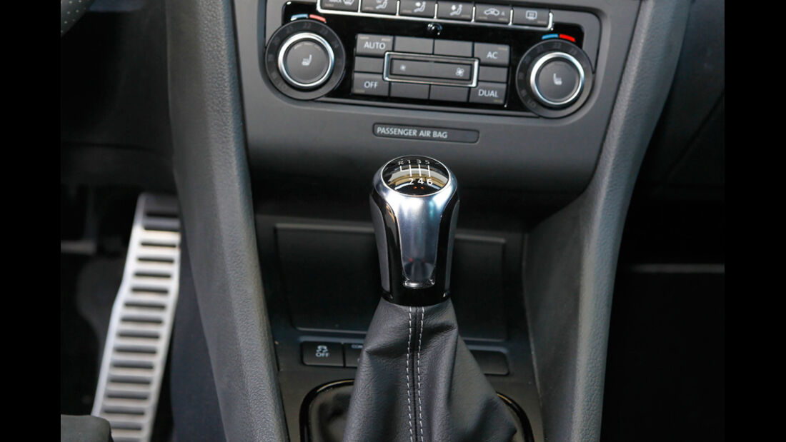 VW Golf R, Detail, Innenraum, Cockpit, Schaltknauf