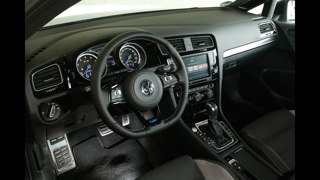 VW Golf R Variant, Cockpit