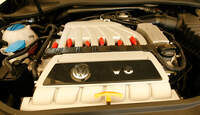 VW Golf V R32 08