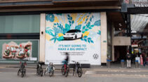 VW-ID.3-Werbung in Bristol mit Airlite-Zeichnung