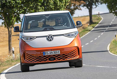 72.700 E-Autos im Rückruf, Ladelimit verordnet