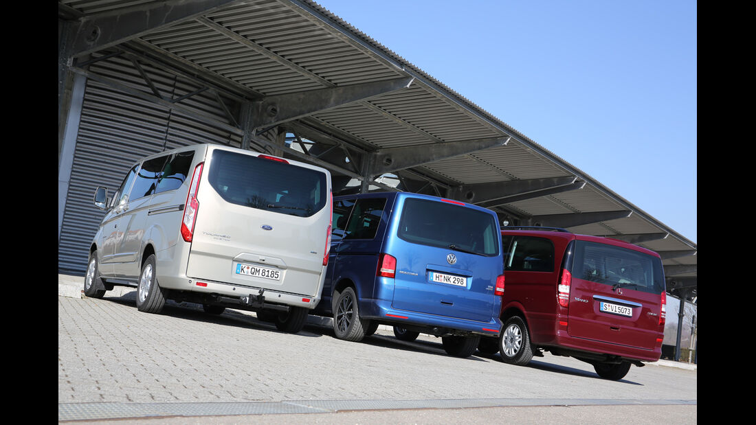 VW Multivan 2.0 TDI, Mercedes Viano 2.0 CDI, Ford Tourneo Custom, Heckansicht