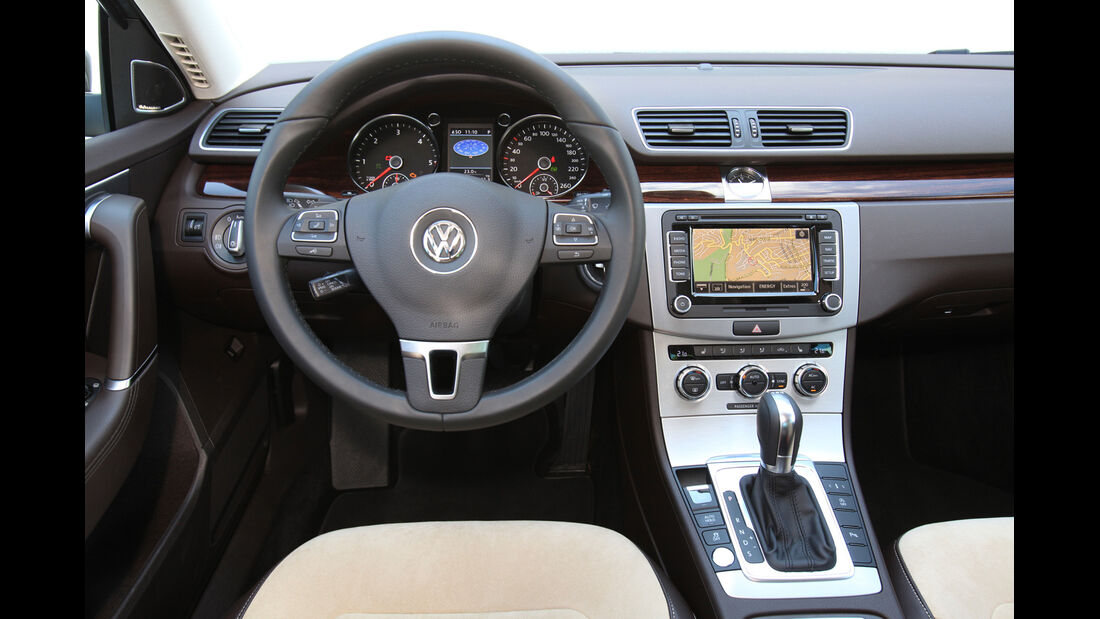 VW Passat 2.0 TDI DSG, Cockpit, Lenkrad